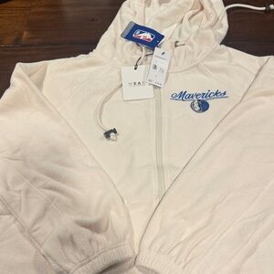 Wear Mavericks Cream Women's Jacket
